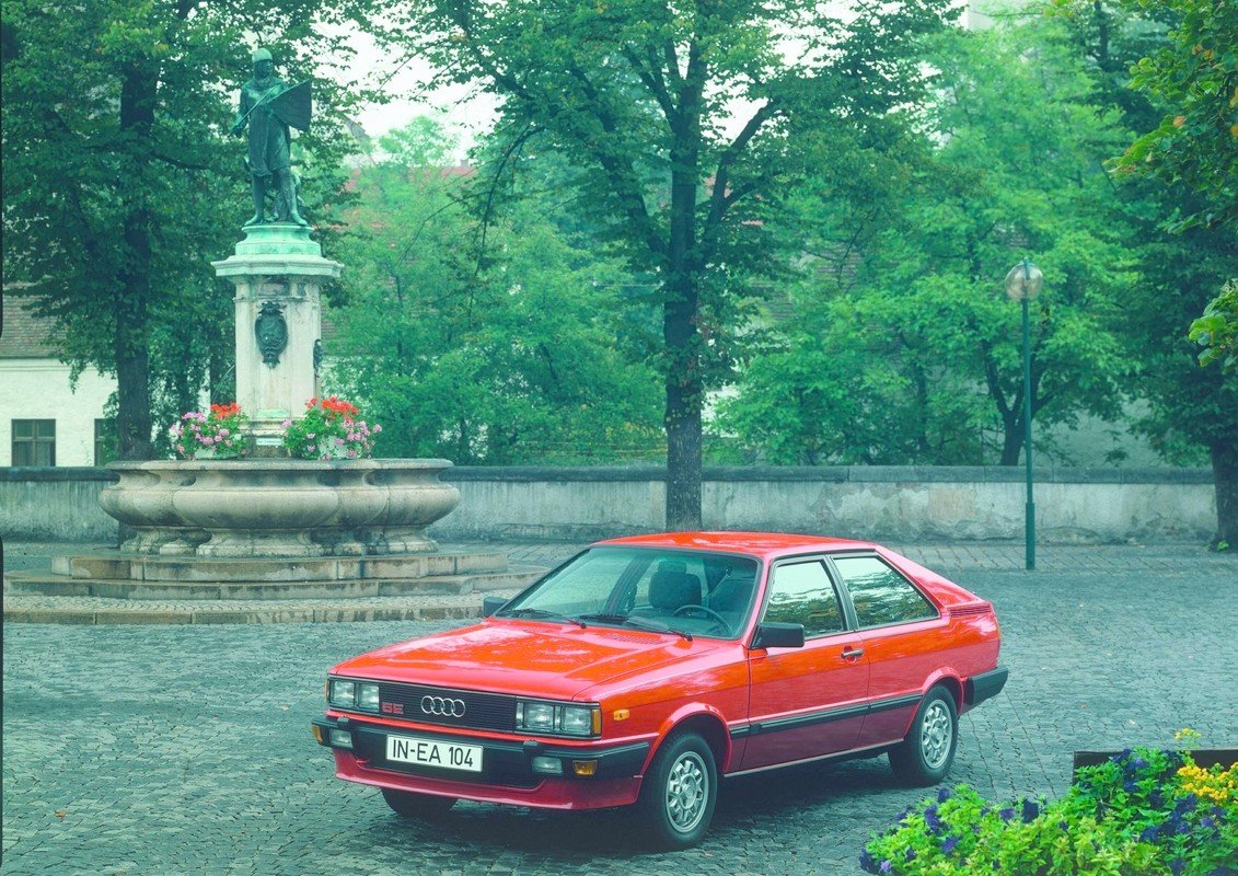 coche en vehículo histórico