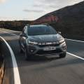 Los 3 reyes magos del asfalto español en 2023: Dacia Sandero, Seat Arona y Peugeot 2008