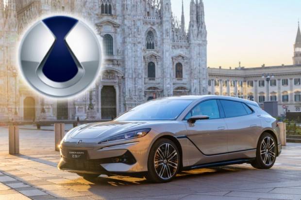 Denza llega a Europa: la marca premium de BYD con un coche que gira sobre su propio eje