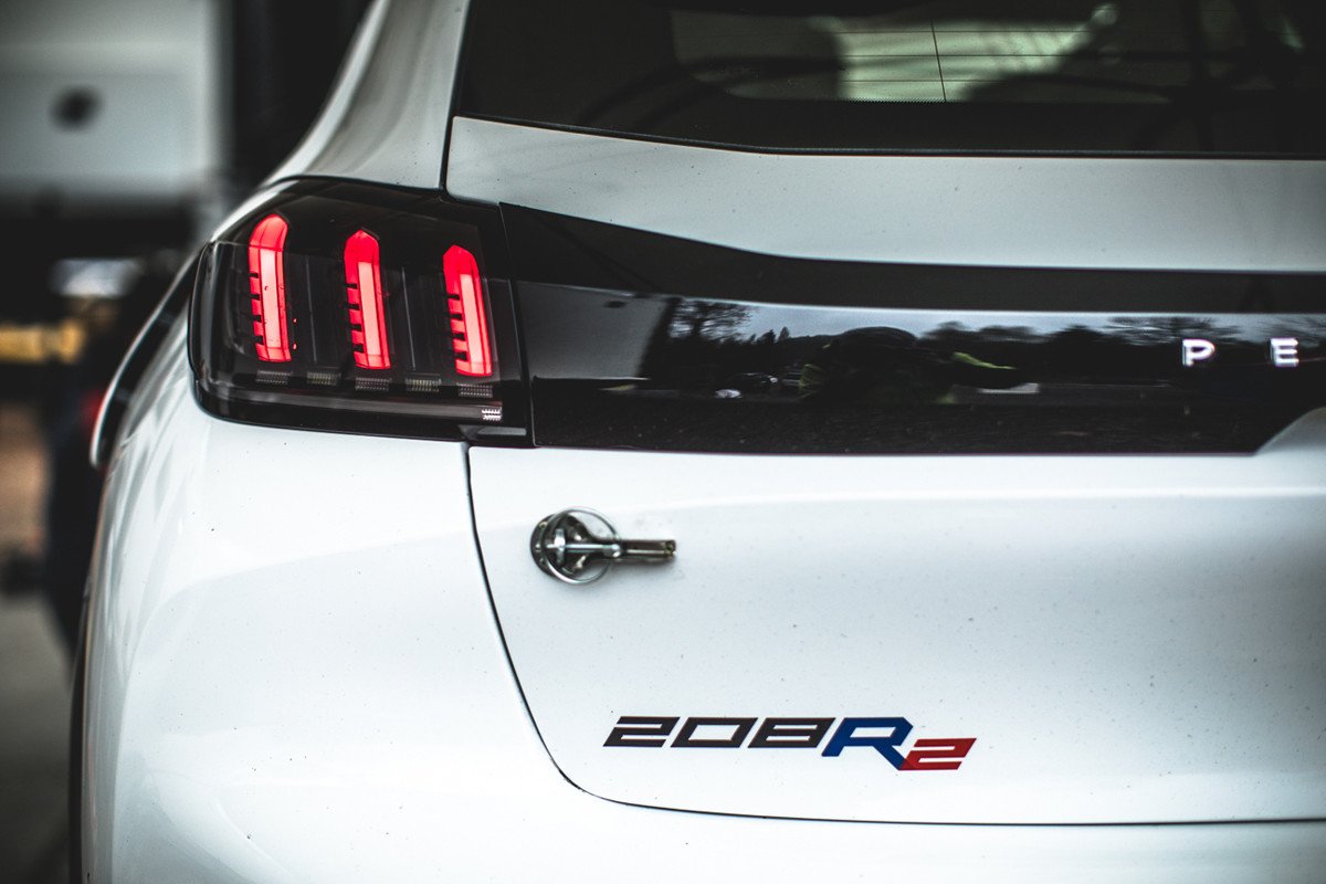 Primeras imágenes de las pruebas del nuevo Peugeot 208 R2