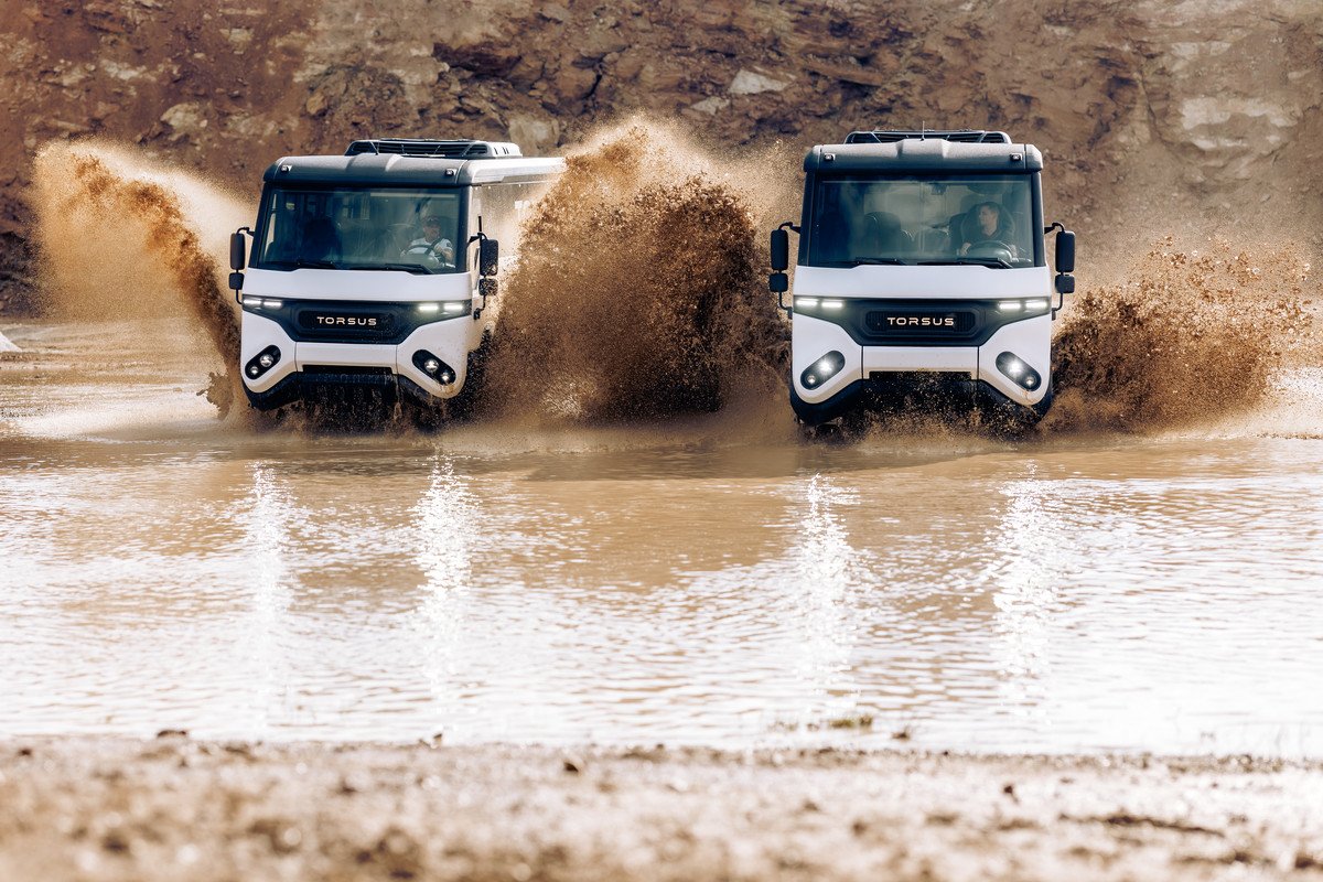 Torsis Praetorian 2024 bus 4x4 definitivo_14