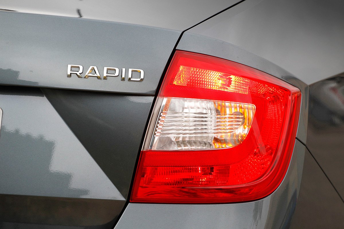 Prueba 10: Toyota Prius vs Skoda Rapid: ¿el mejor para taxi?