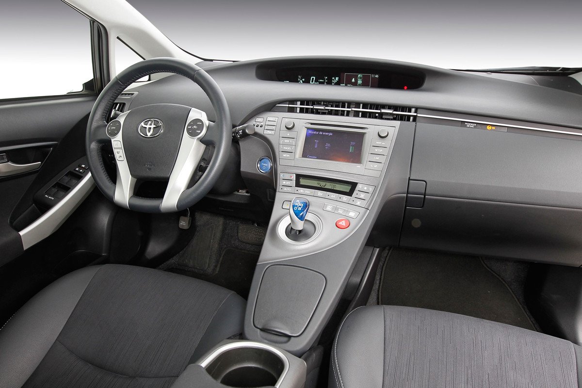 Prueba 10: Toyota Prius vs Skoda Rapid: ¿el mejor para taxi?