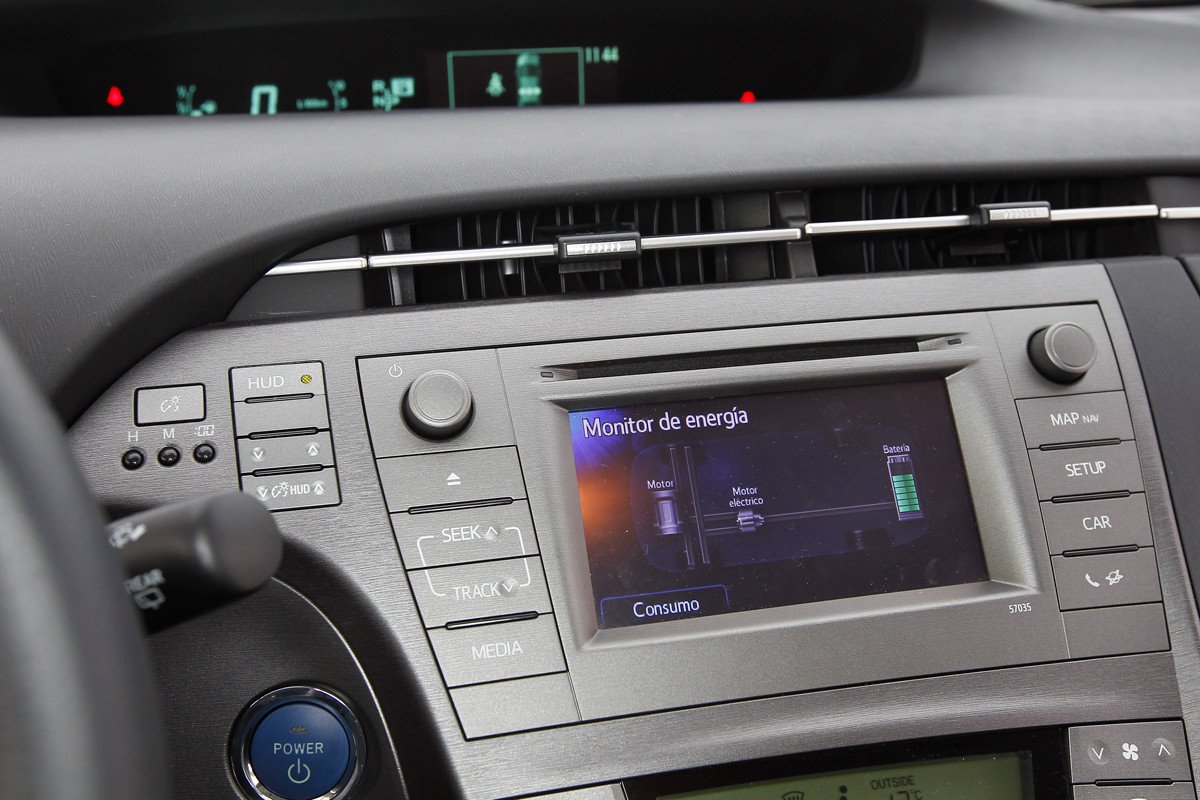 Prueba 10: Toyota Prius vs Skoda Rapid: ¿el mejor para taxi?