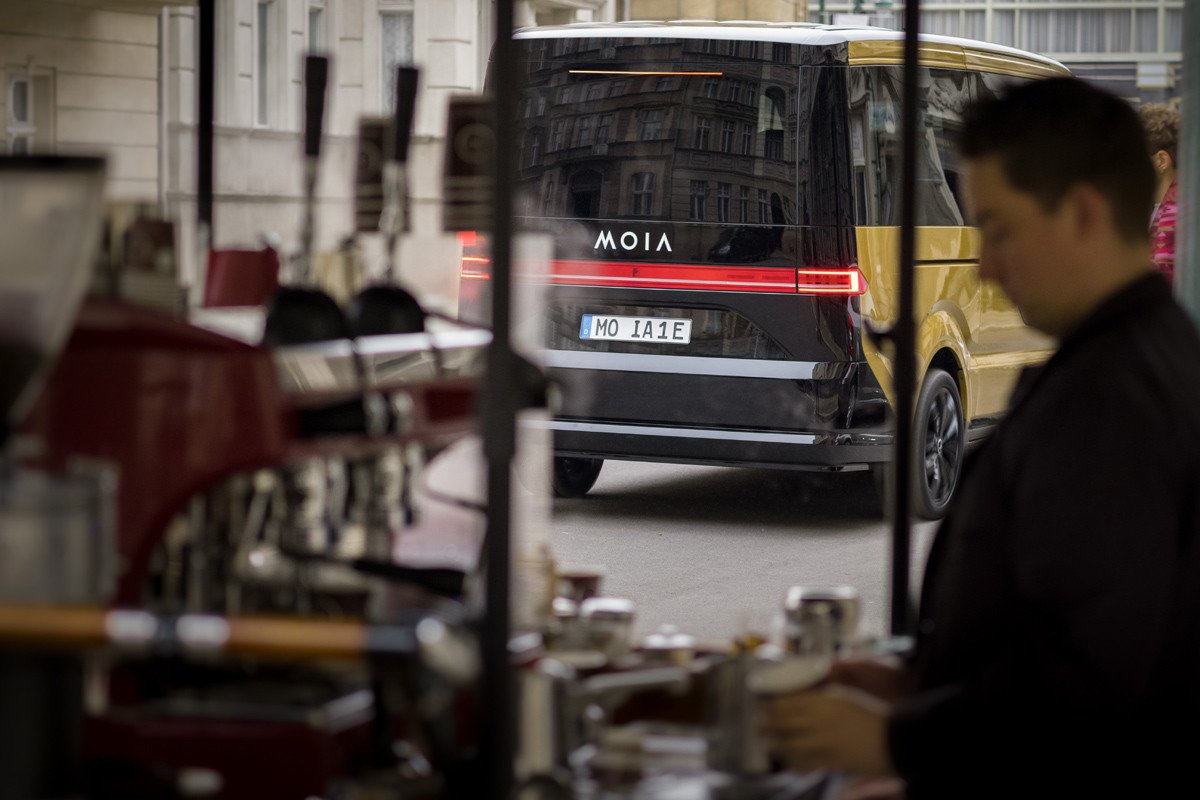 El Grupo Volkswagen presenta su primer vehículo de transporte compartido
