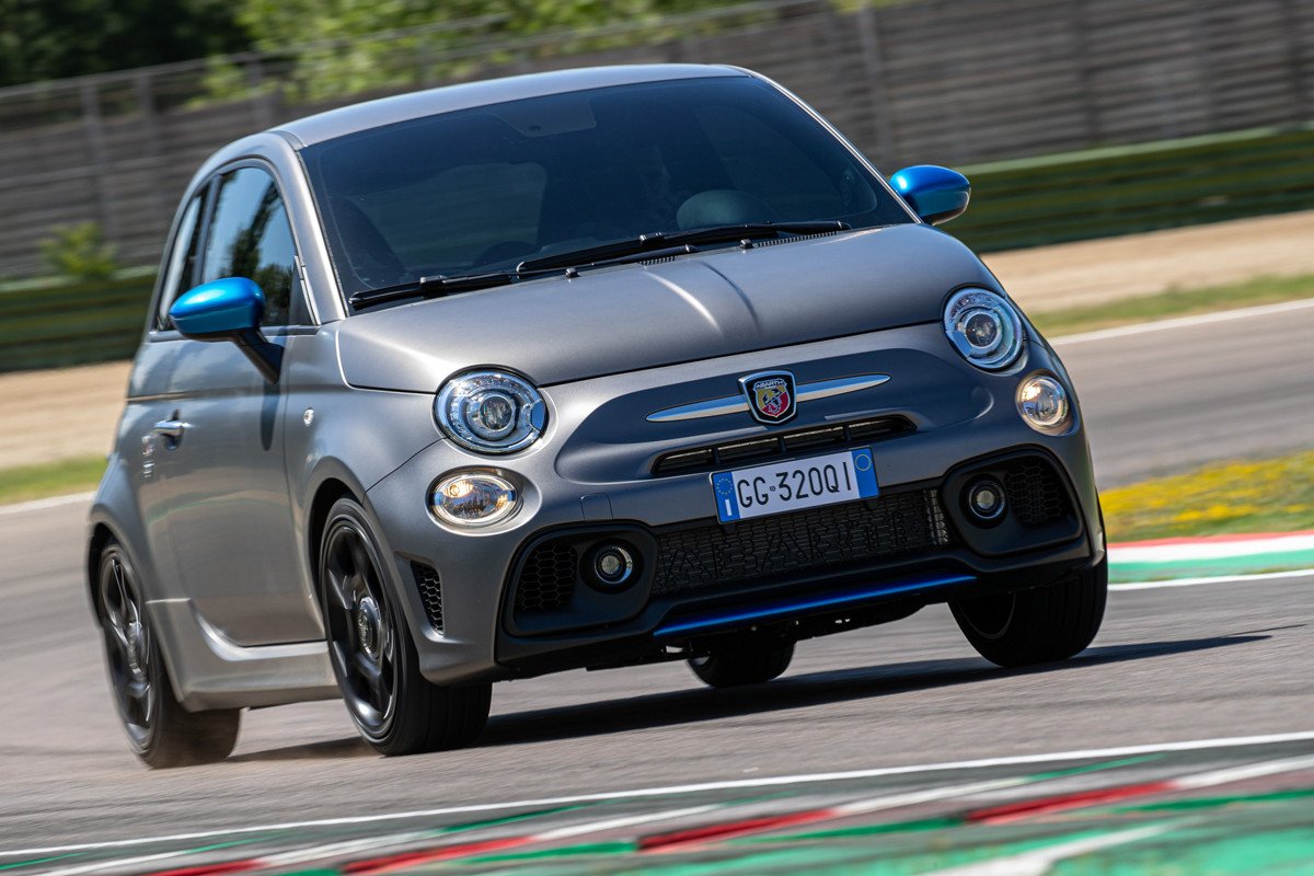 Abarth F595: nueva edición especial de homenaje a la Fórmula 4