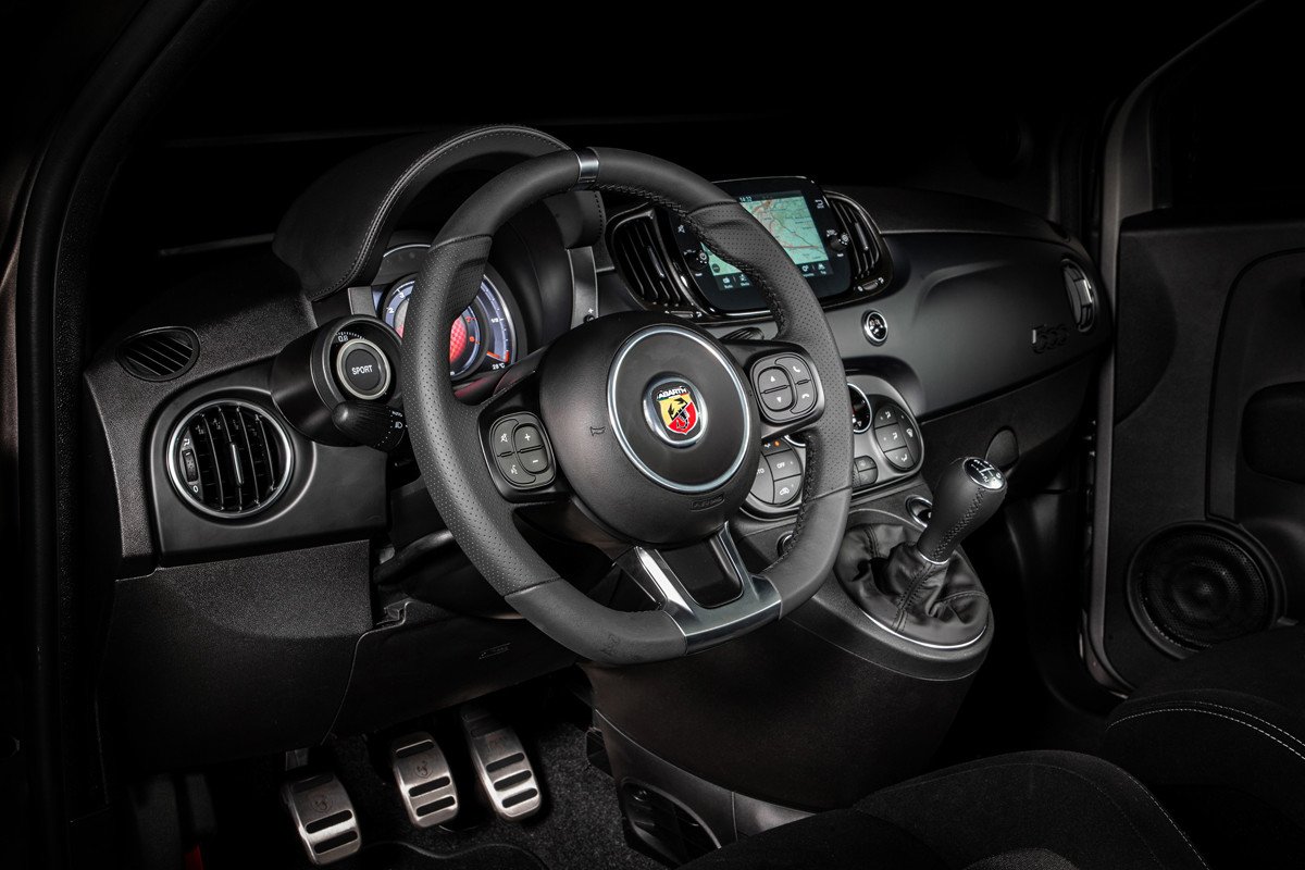 Abarth F595: nueva edición especial de homenaje a la Fórmula 4