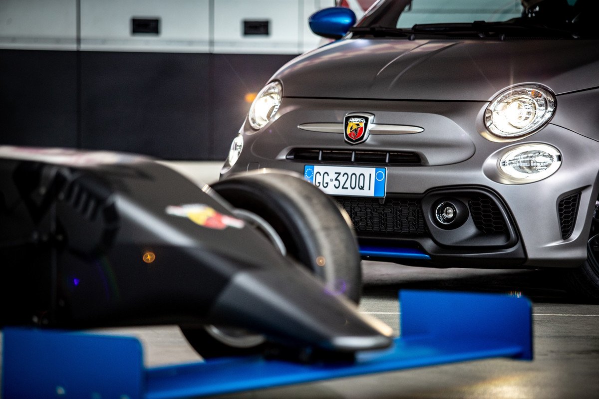 Abarth F595: nueva edición especial de homenaje a la Fórmula 4