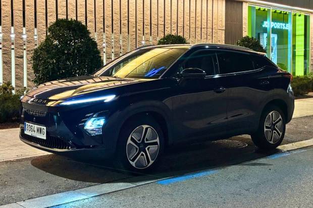 Prueba Omoda 5 EV: autonomía, motor, maletero del SUV chino eléctrico con etiqueta cero