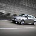 Lexus IS 300h, con lo último en equipamiento anti-accidentes