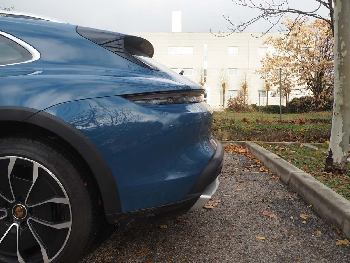Prueba y opinión del Porsche Taycan Cross Turismo: precio, interior y autonomía