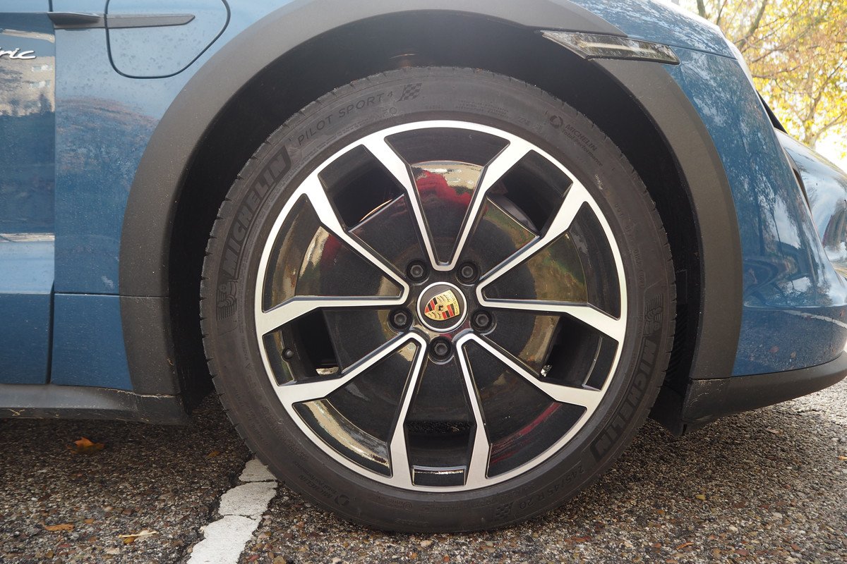 Prueba y opinión del Porsche Taycan Cross Turismo: precio, interior y autonomía