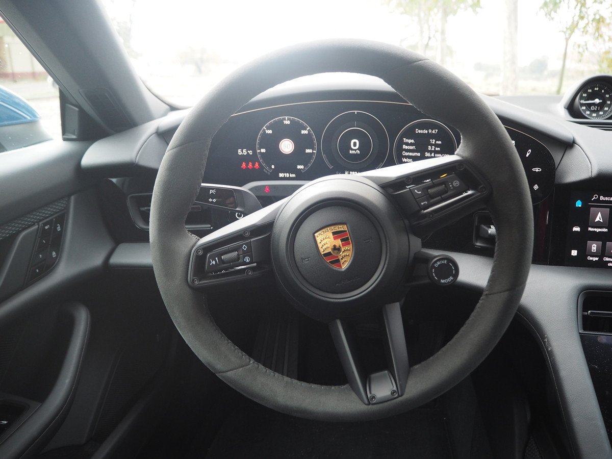 Prueba y opinión del Porsche Taycan Cross Turismo: precio, interior y autonomía