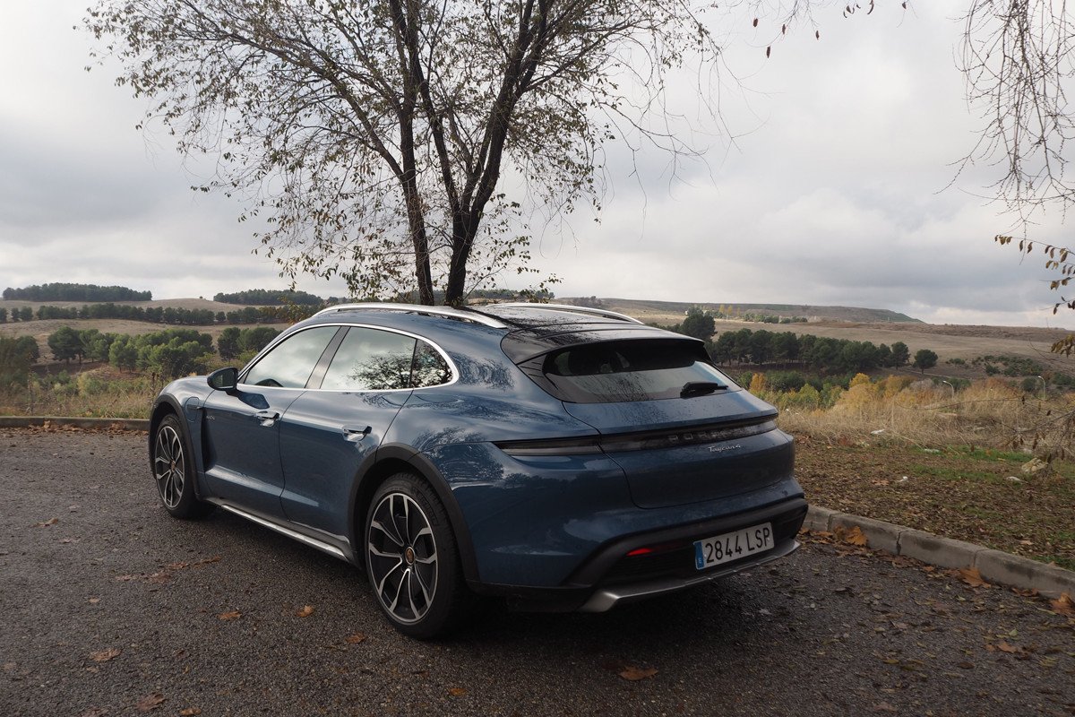 Prueba y opinión del Porsche Taycan Cross Turismo: precio, interior y autonomía