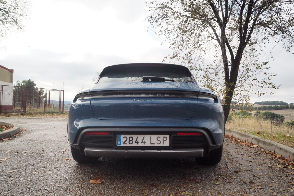 Prueba y opinión del Porsche Taycan Cross Turismo: precio, interior y autonomía