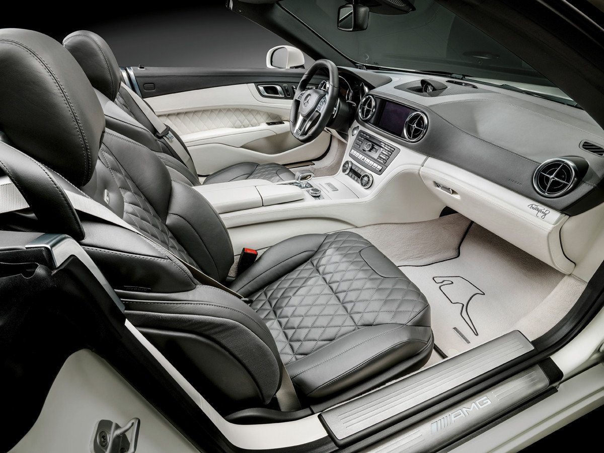 Mercedes celebra su doblete en la Fórmula 1 con una edición especial del SL