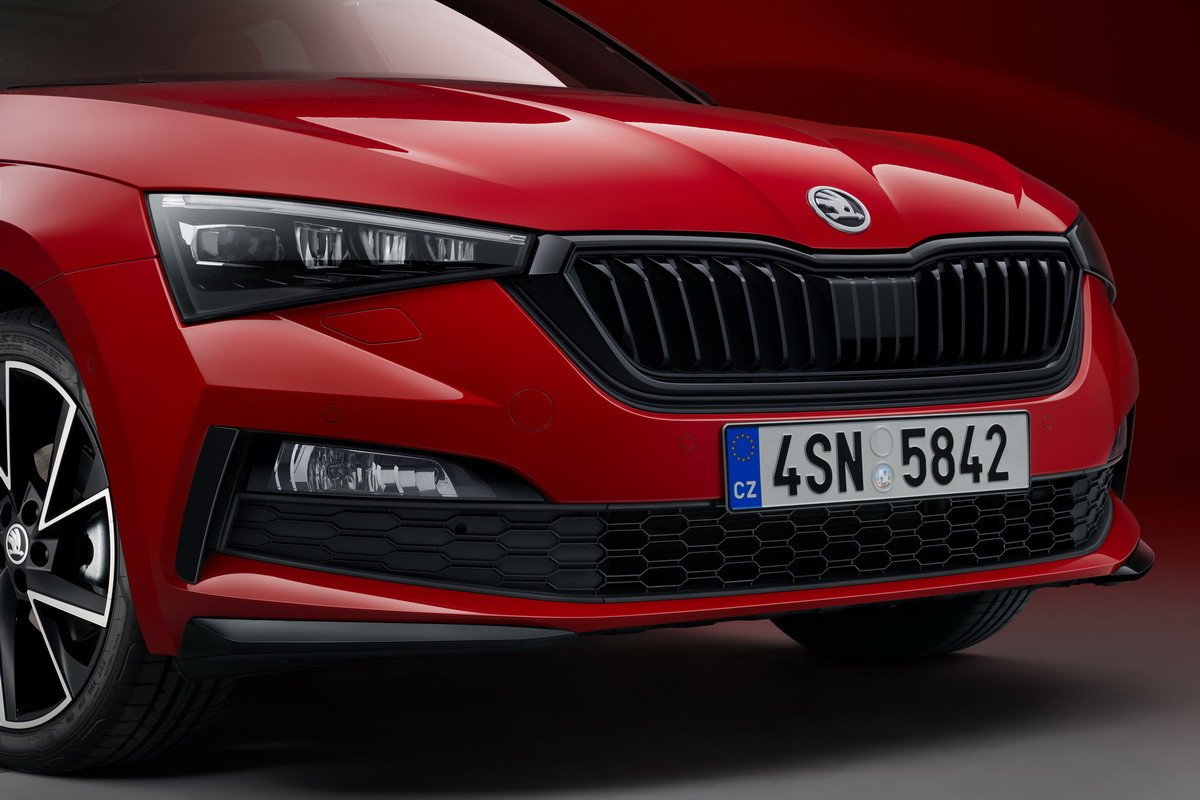 Nuevo Skoda Scala Monte Carlo: el negro y rojo combinan con todo
