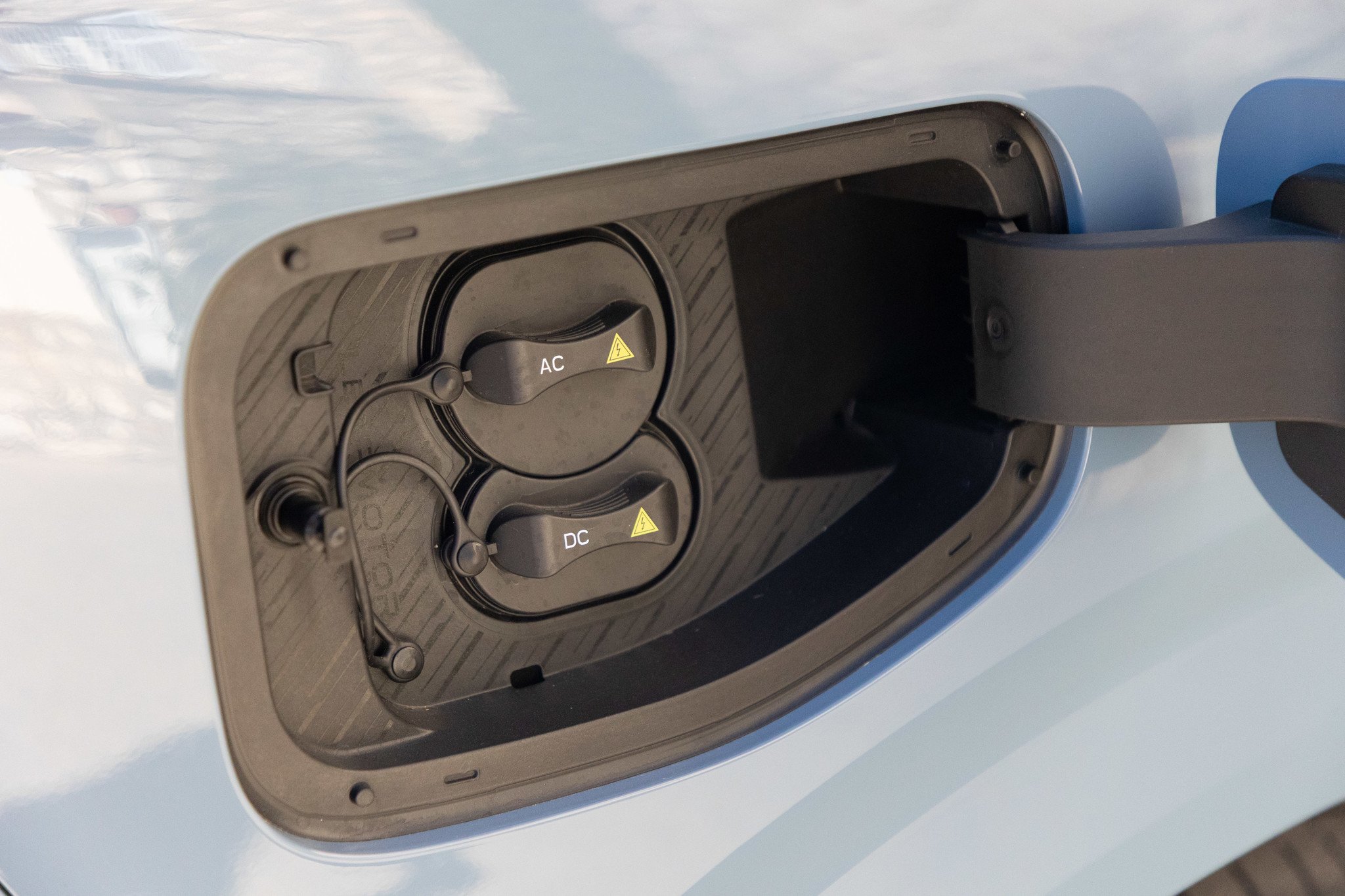 Leapmotor B10