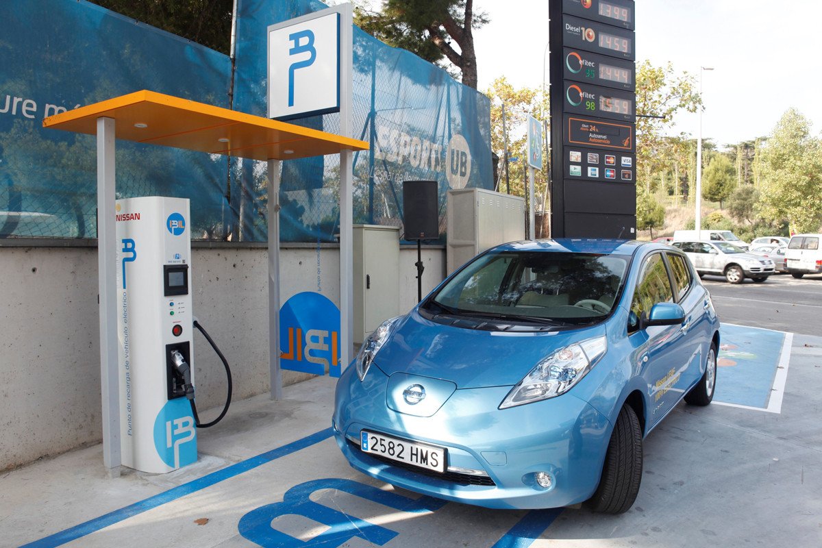 Ventas de coches eléctricos en España en 2013: el Nissan Leaf es el líder