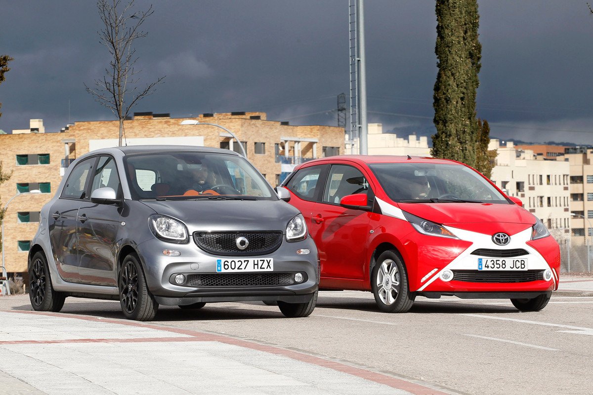 Comparativa: Toyota Aygo contra smart forfour 