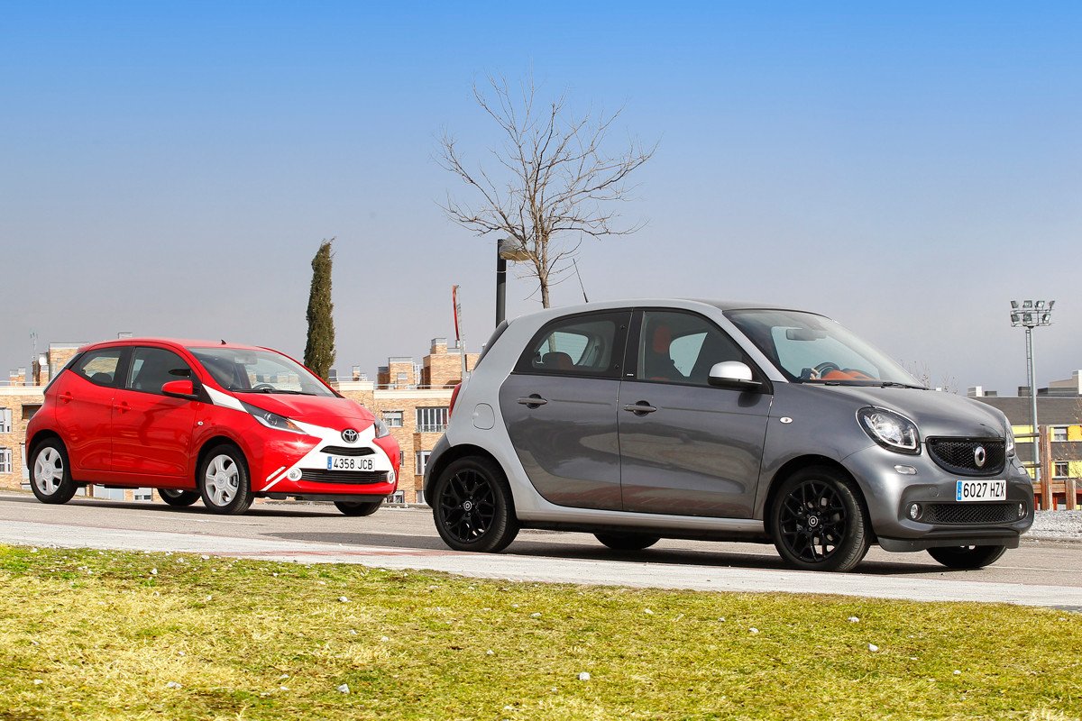 Comparativa: Toyota Aygo contra smart forfour 