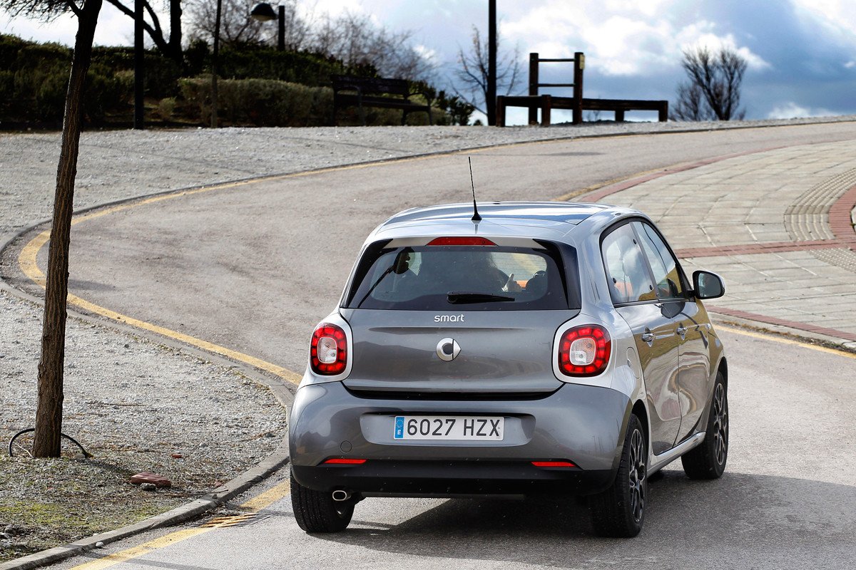 Comparativa: Toyota Aygo contra smart forfour 