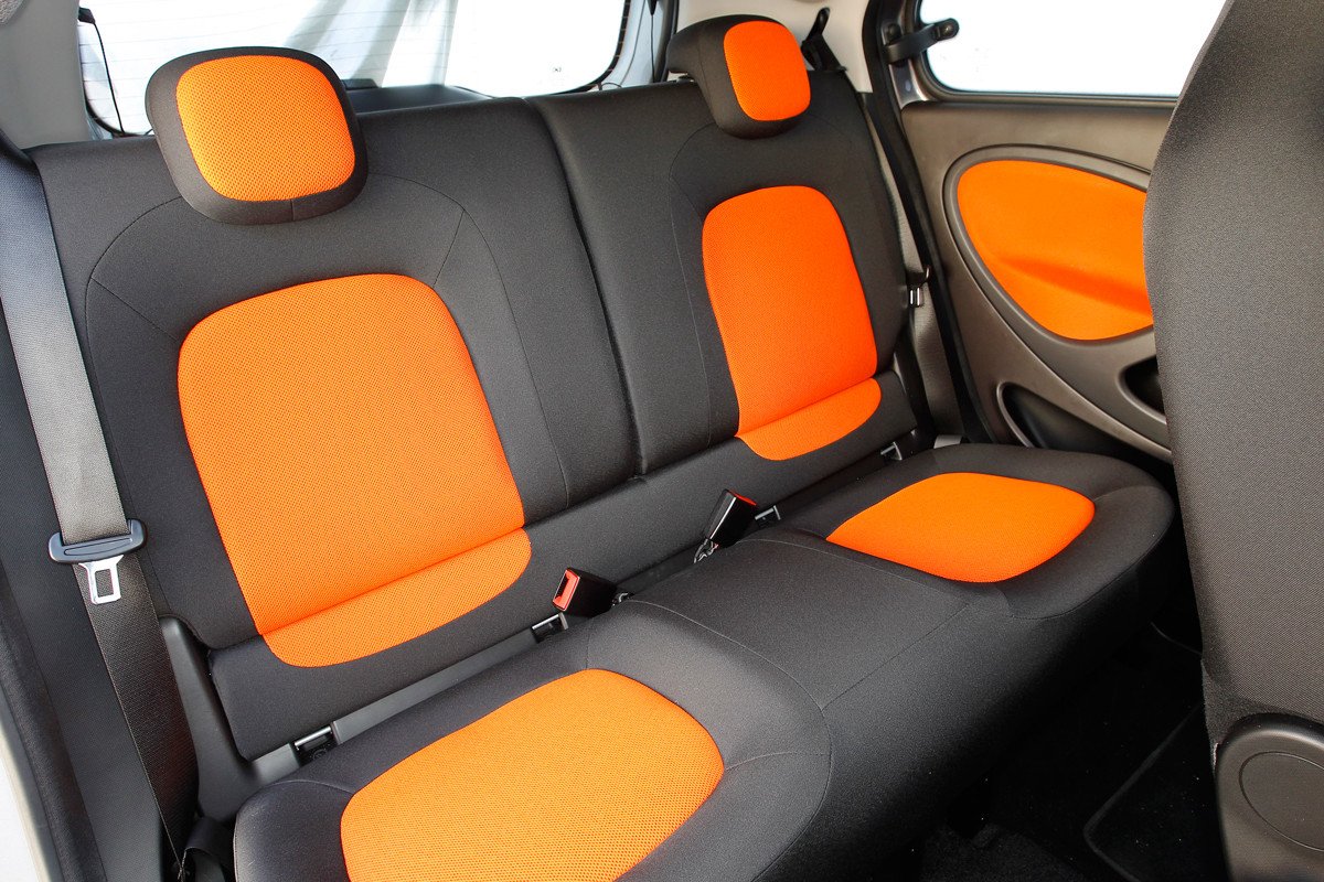 Comparativa: Toyota Aygo contra smart forfour 