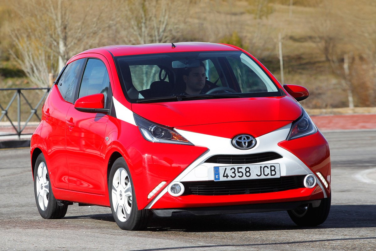 Comparativa: Toyota Aygo contra smart forfour 