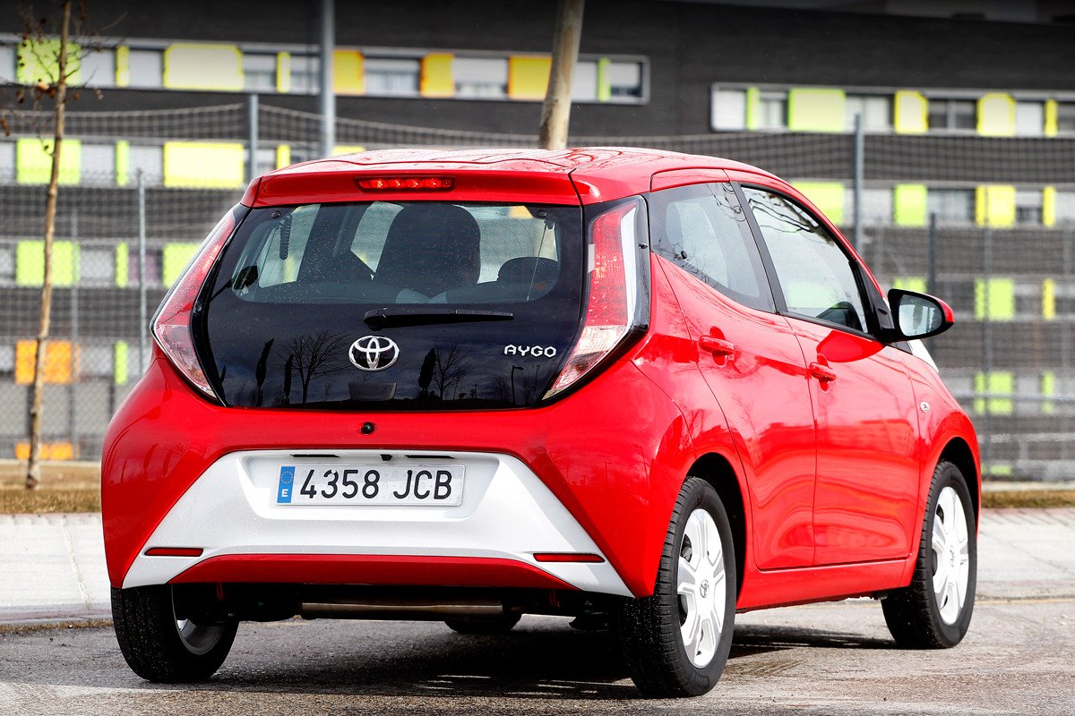 Comparativa: Toyota Aygo contra smart forfour 
