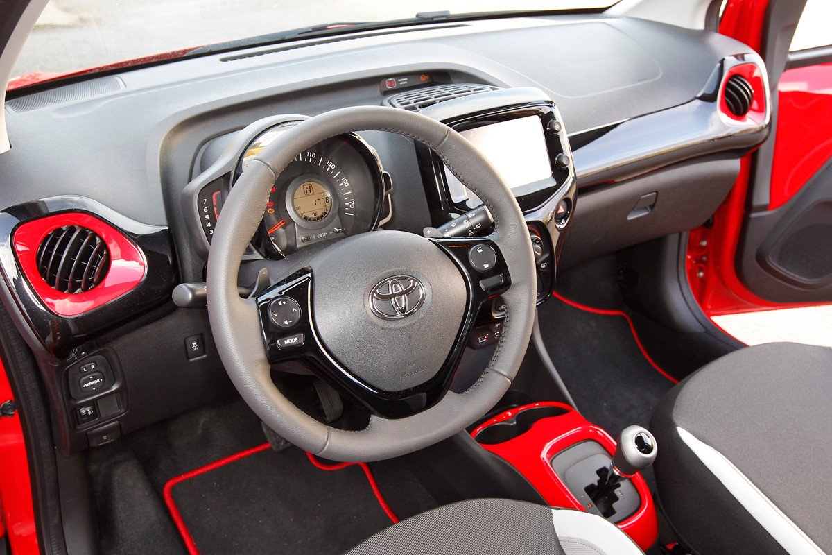 Comparativa: Toyota Aygo contra smart forfour 
