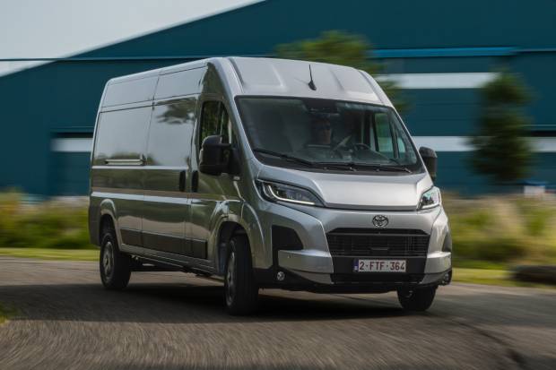 Toyota por primera vez con furgoneta grande: así es la nueva Toyota Proace Max Electric