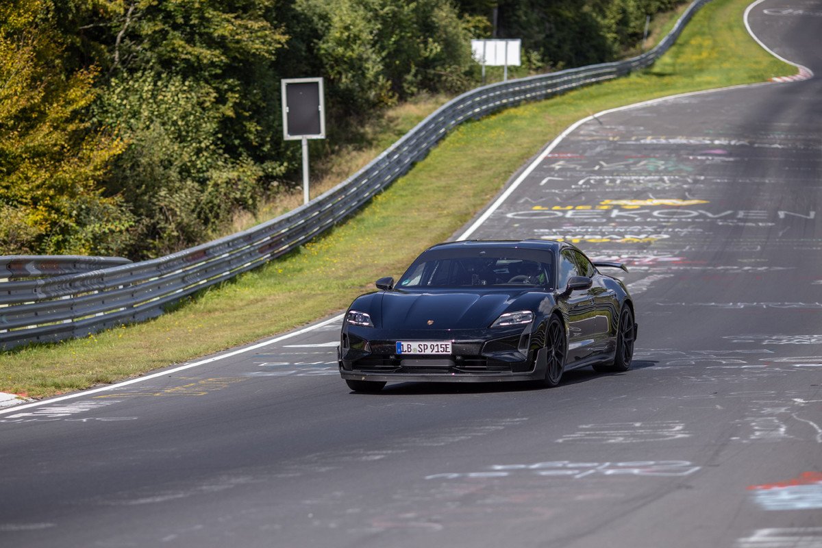 Porsche Taycan record nurburgring