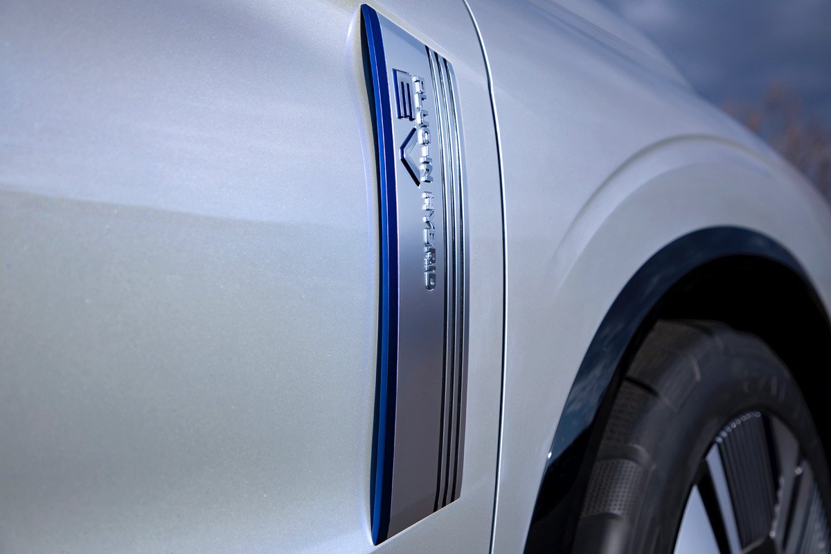 Mitsubishi Engelberg Tourer Concept, un Outlander PHEV mejorado