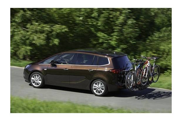 Opel FlexFix o cómo transportar bicis de forma cómoda, rápida y segura.
