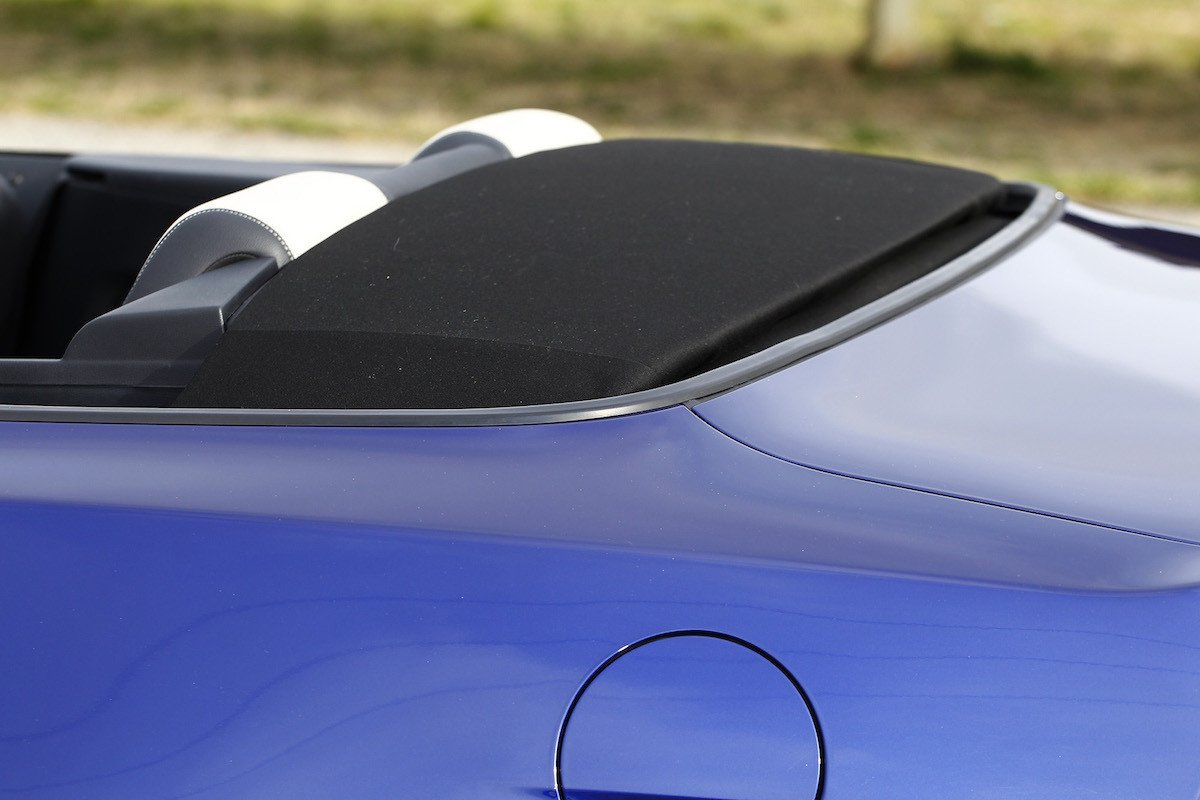 Paseo con el Ford Mustang GT de 1966 y de 2015