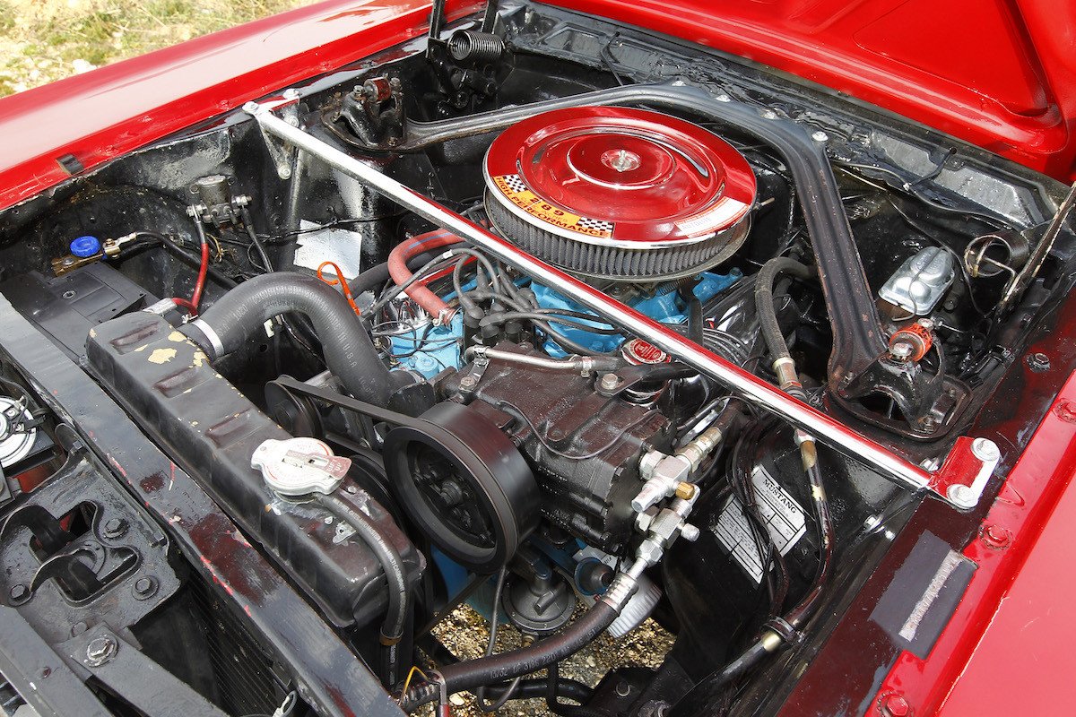 Paseo con el Ford Mustang GT de 1966 y de 2015
