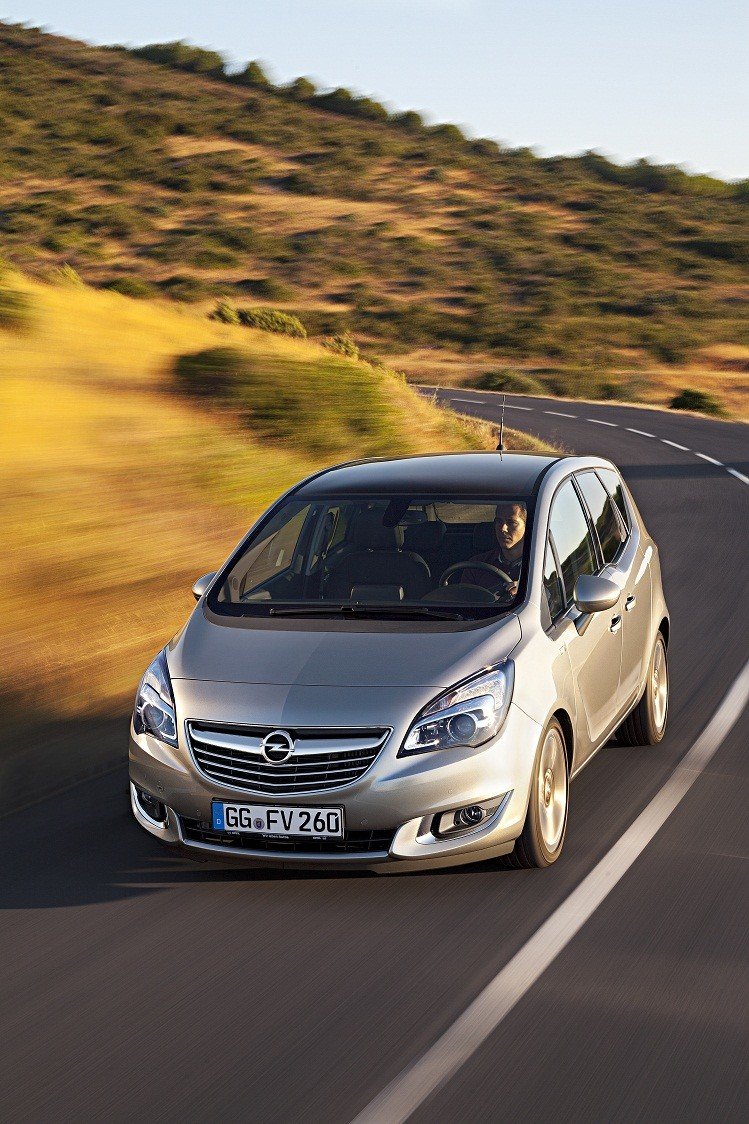 Nuevo motor 1.6 CDTI y más equipamiento para el Opel Meriva