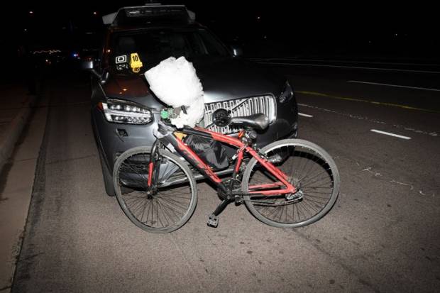 La mujer que atropelló a una ciclista en un Uber autónomo, acusada