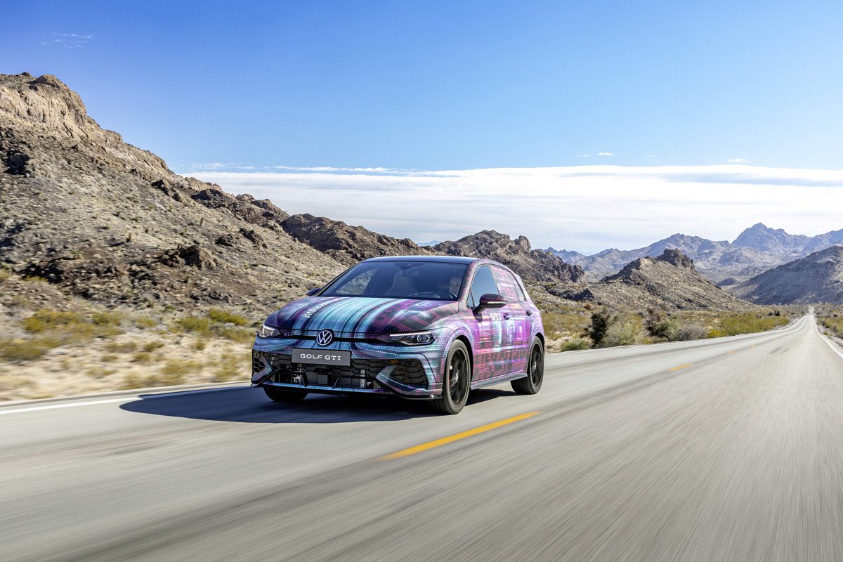 Volkswagen anuncia ChapGPT para sus coches y de paso nos enseña cómo será el nuevo Golf