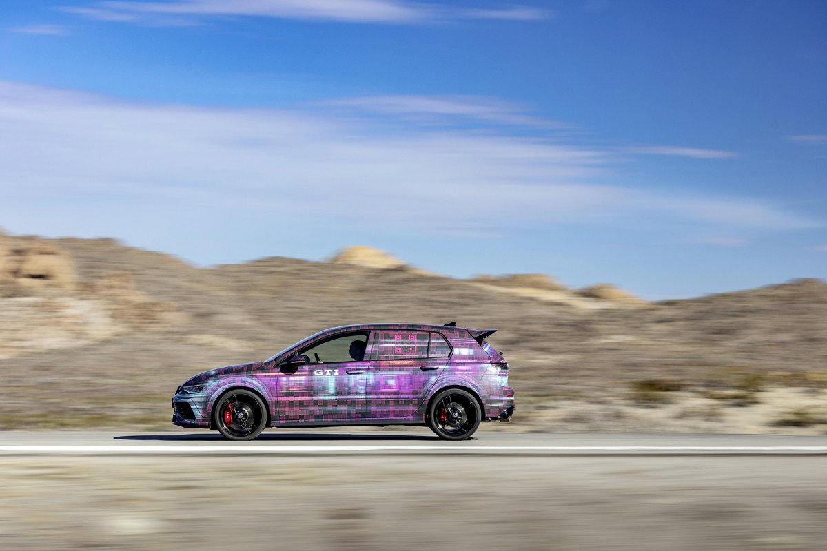 Volkswagen anuncia ChapGPT para sus coches y de paso nos enseña cómo será el nuevo Golf