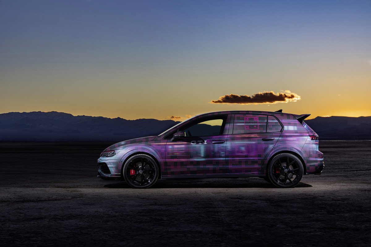 Volkswagen anuncia ChapGPT para sus coches y de paso nos enseña cómo será el nuevo Golf