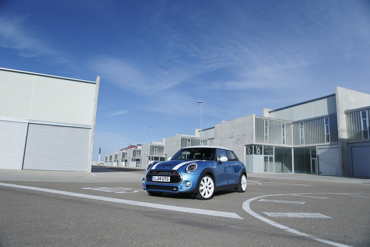 Nuevo MINI 2014, llega la versión 5 puertas