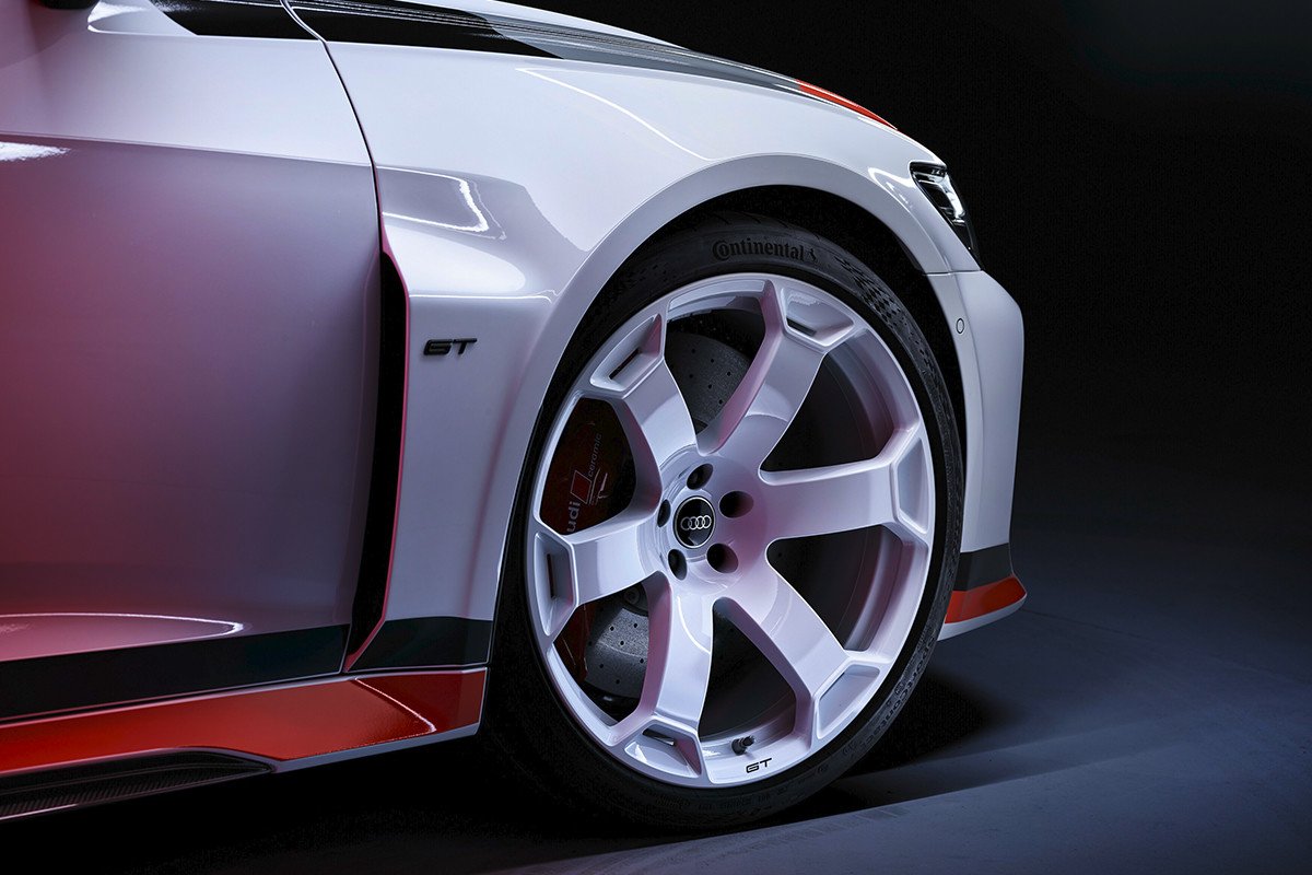 Audi RS6 Avant GT: 10 CV, 3 plazas y 50.000 € más que el Audi R8  