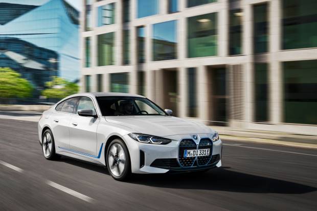 Así es el BMW i4 eDrive35, la versión más económica de la berlina eléctrica