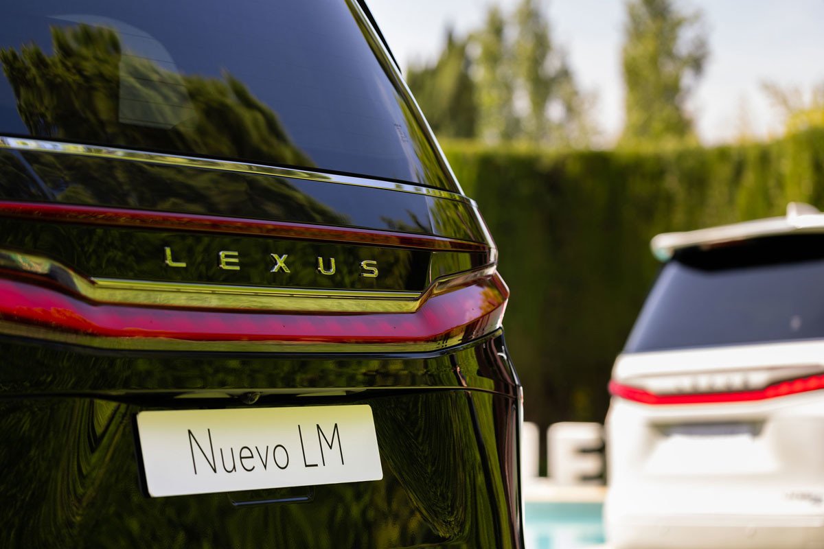 Nuevo Lexus LM o como elevar un monovolumen a la categoría del lujo