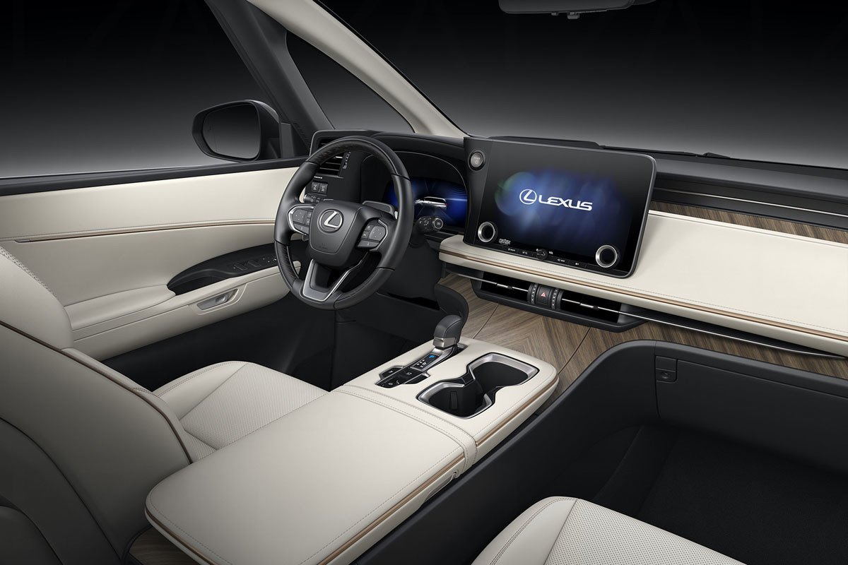 Nuevo Lexus LM o como elevar un monovolumen a la categoría del lujo