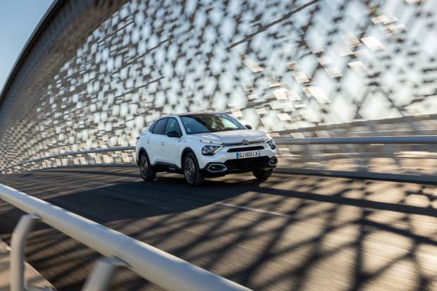 Nuevo motor eléctrico para Citroën ë-C4 y ë-C4 X: más potente y con más autonomía