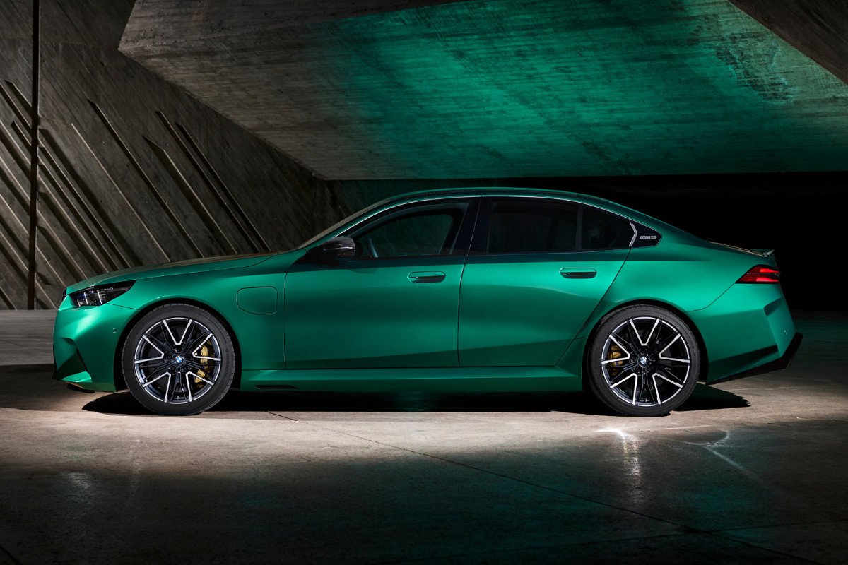 BMW M5 2024