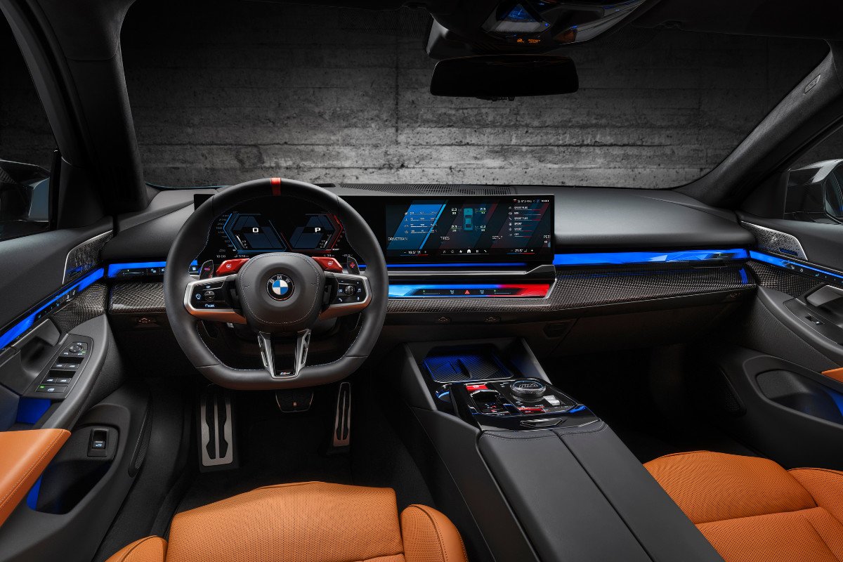 BMW M5 2024