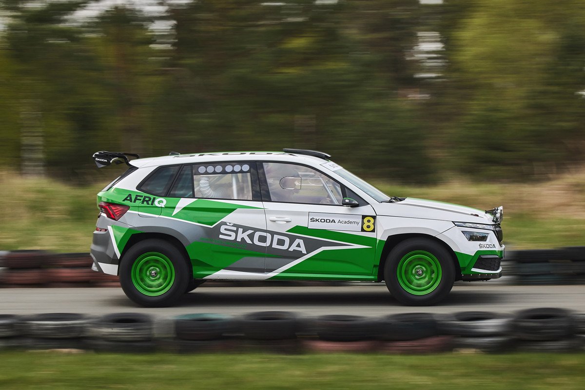 Los estudiantes de Skoda animan a la marca a participar en el Dakar creando el Afriq
